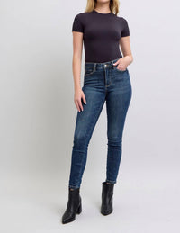 Judy Blue - Mid Rise Tummy Vintage Wash Skinny Jeans