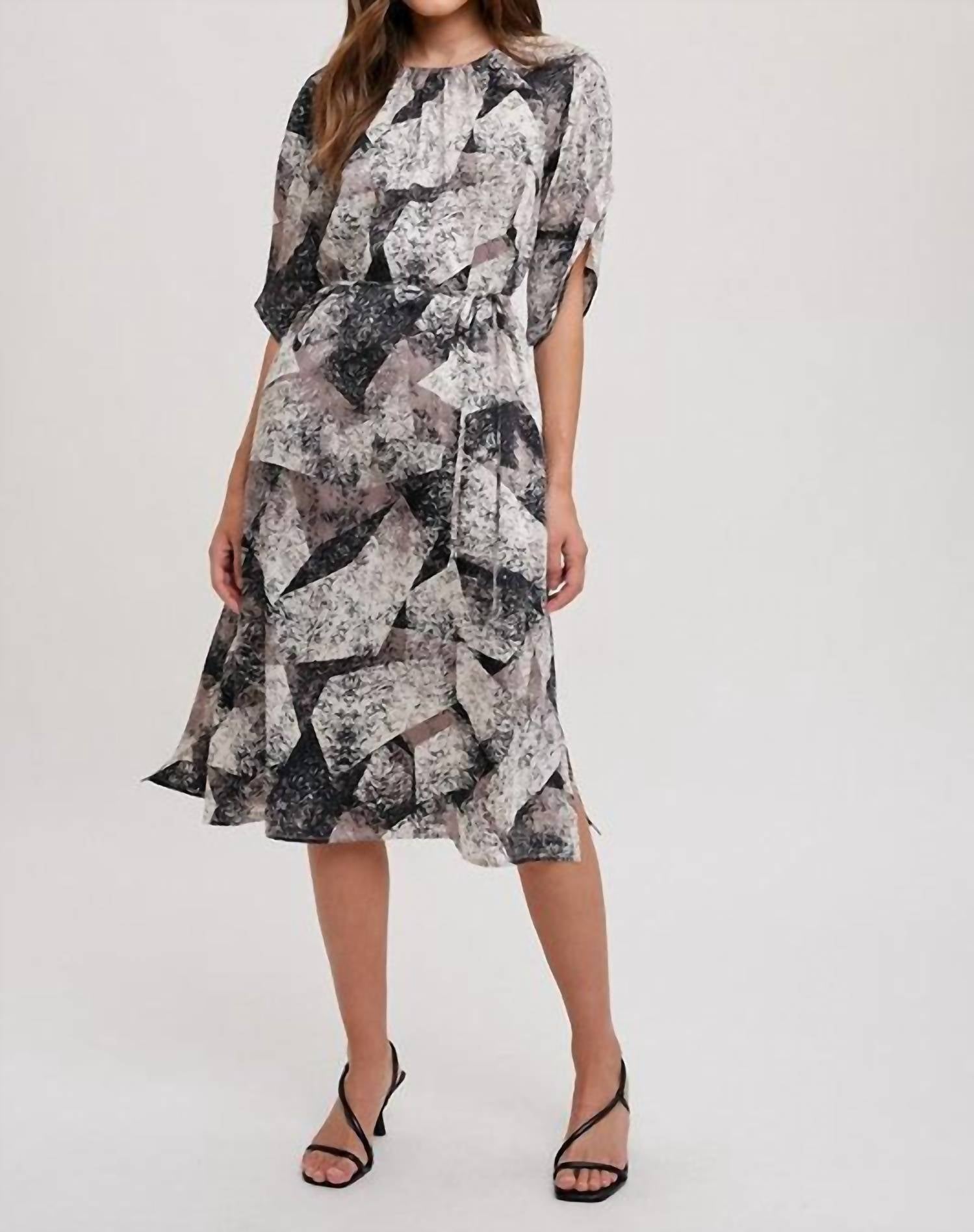 Fun 2 Fun - Gather Round Abstract Midi Dress
