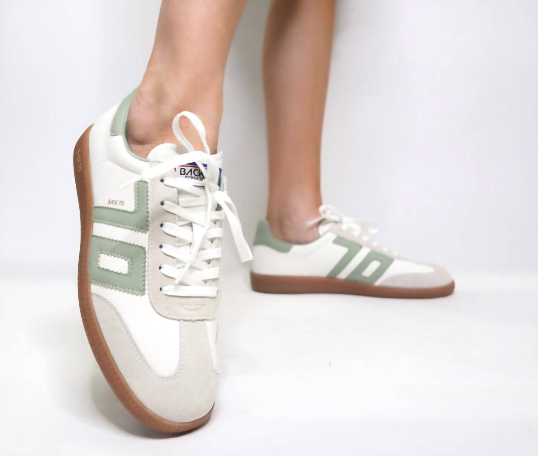 Back 70 - Women Cloud Sneakers