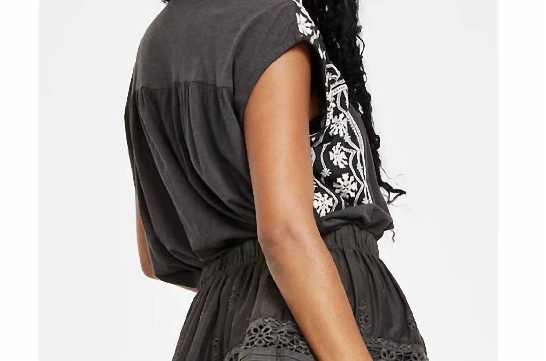 Lucky Brand - Sleeveless Embroidery Blouse