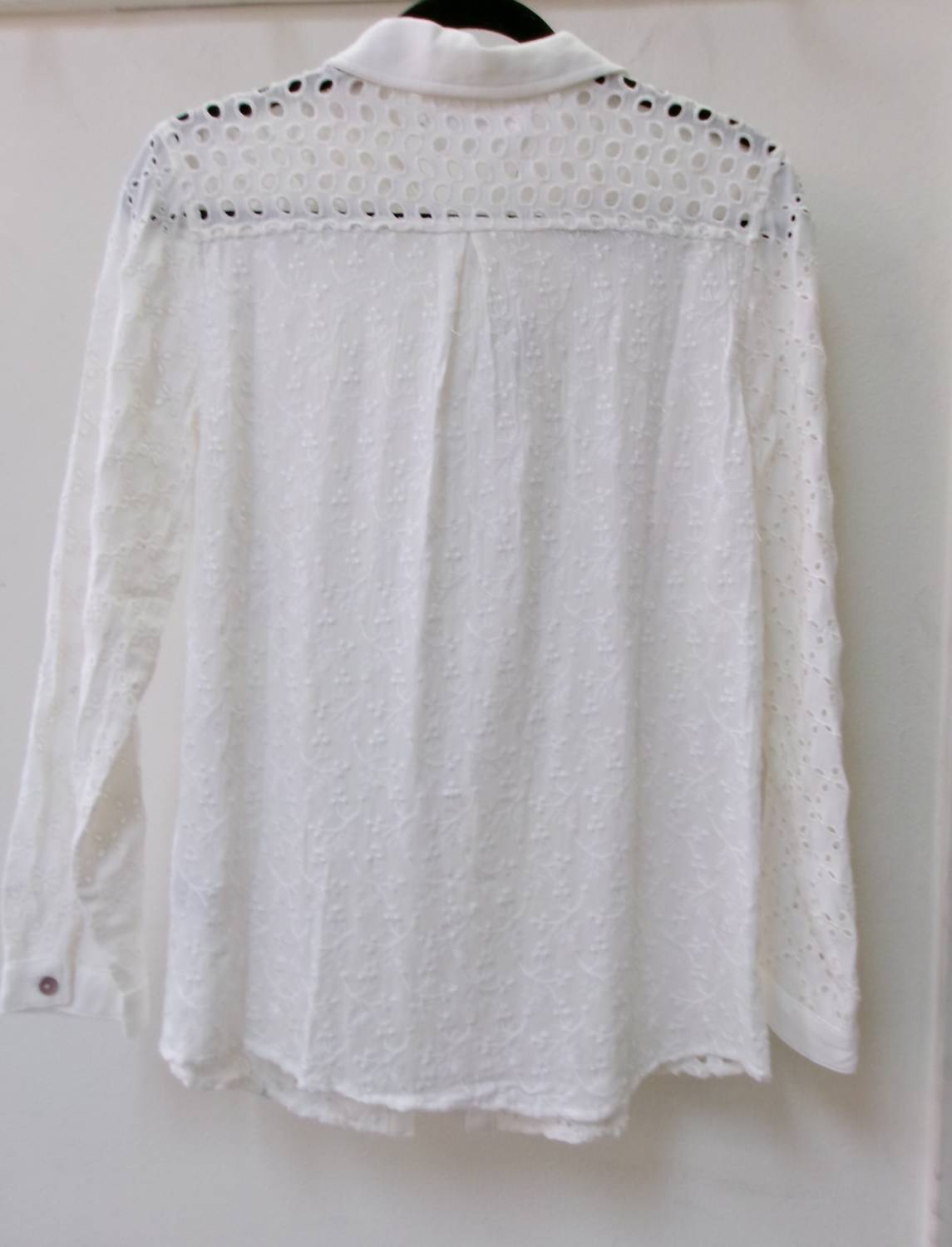 Paparazzi - Women's Long Sleeves Eyelet blouse