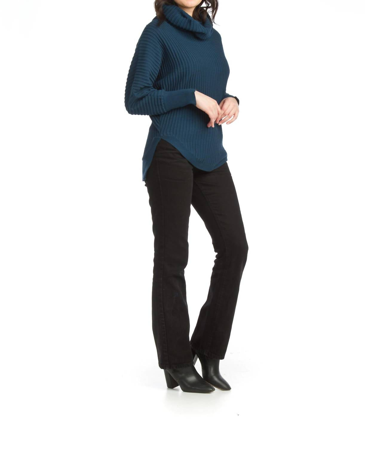 Papillon - Cowl Neck Ribbed Sweater