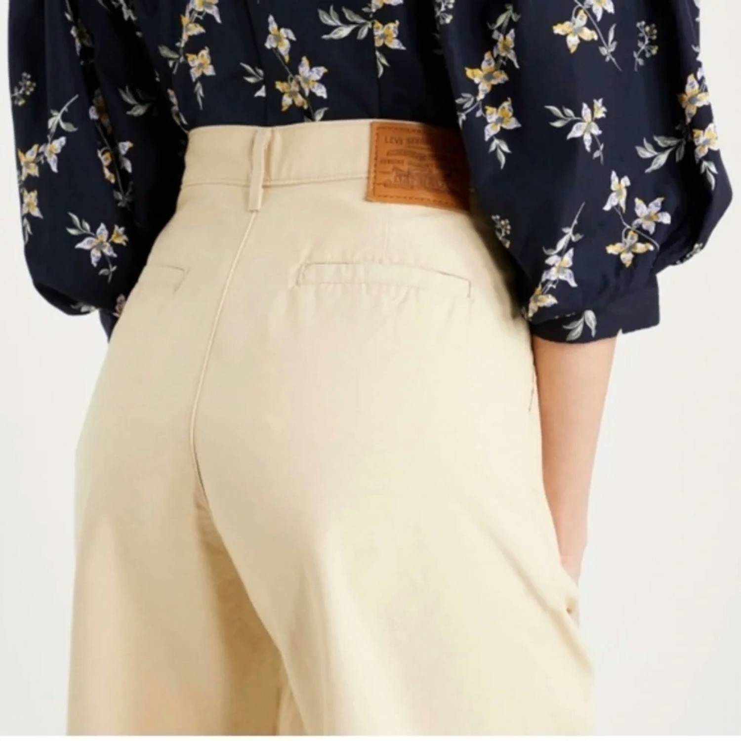 Levi'S - Women's Premium Pleated High Loose Pants