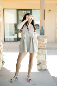 Veveret - Front Pleated V Neck Sleeveless Denim Romper
