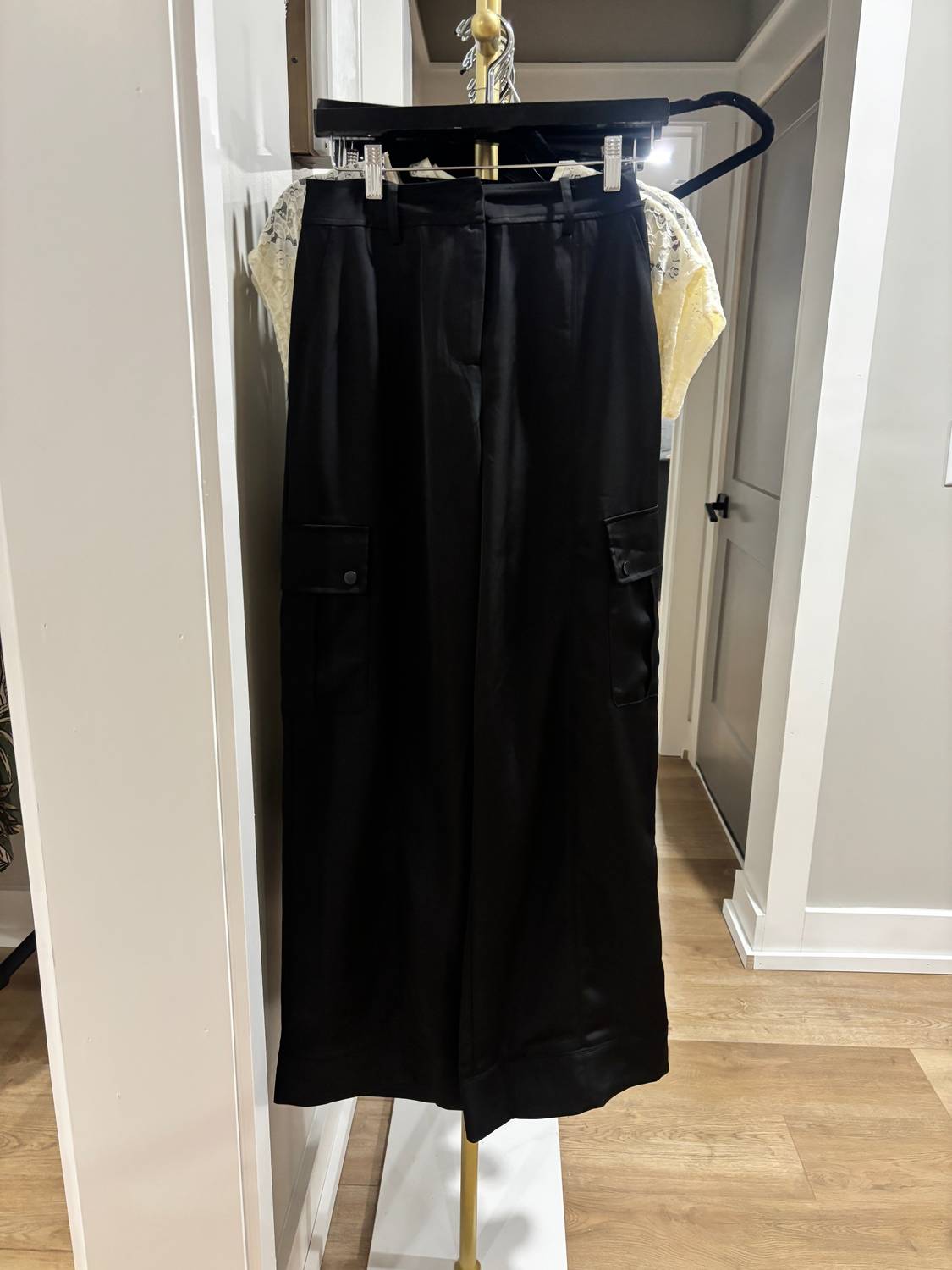 SKIES ARE BLUE Light Satin Cargo Pants in black - women's pants - detail view