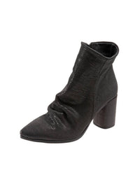 bueno Women's Jana Scrunchy Boots in black leather - women's shoe