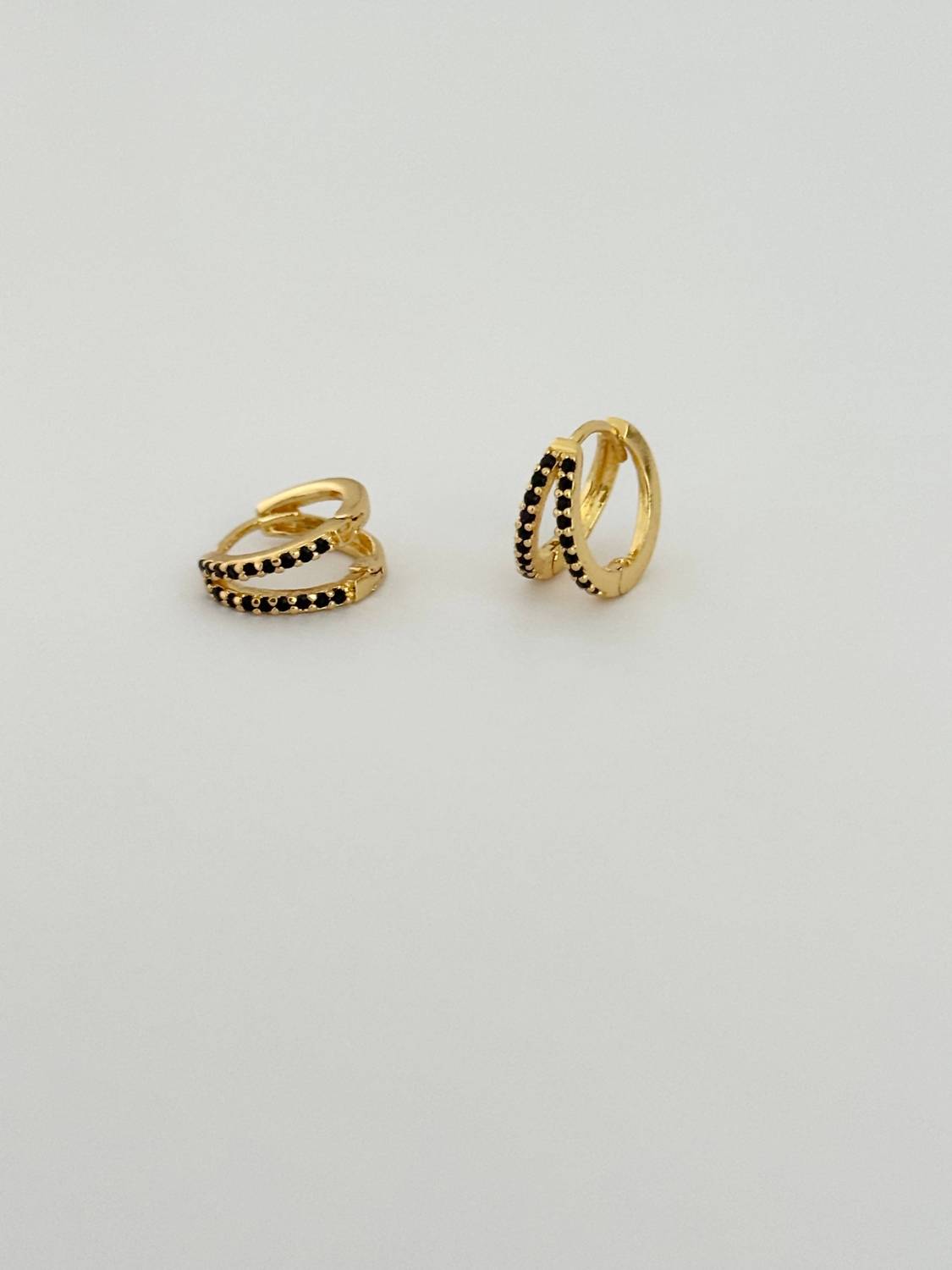 Tramps+Thieves - Women's Janine Huggies earrings