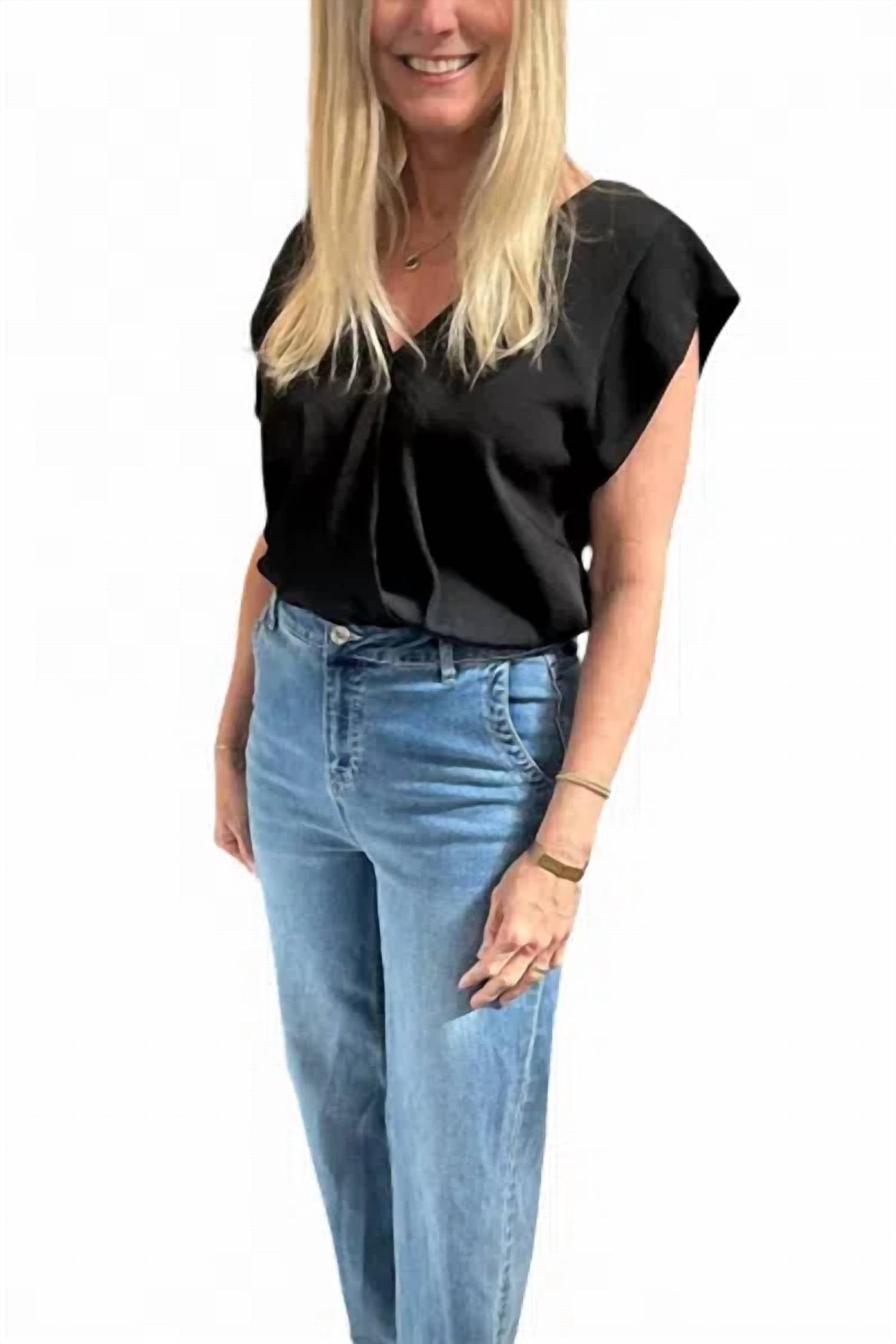 Kld. Signature - V-neck Flowy Hemmed Top