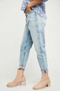 Free People - Zuri Mom Jeans