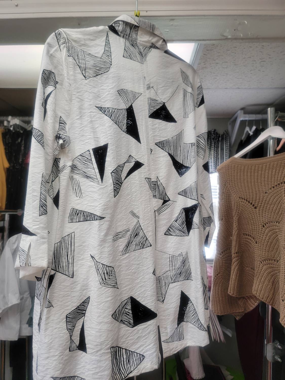 Lior - Women's Geometric Button Down Top