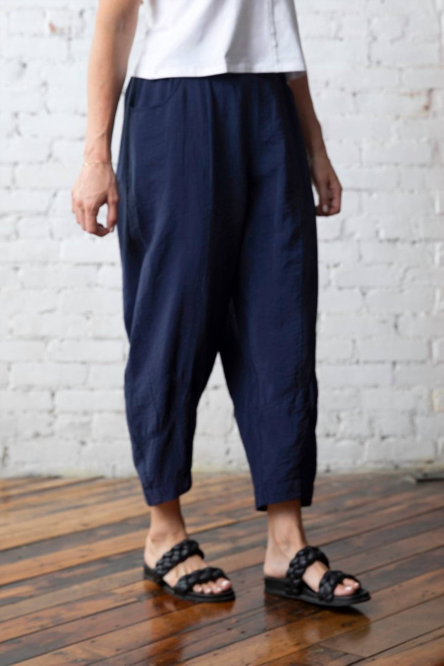 Liv By Habitat - Women's Olivia Rayon Crinkle Solid Seamed Lantern Pant