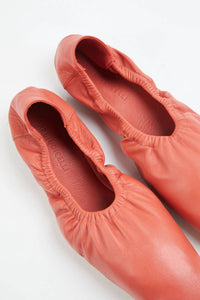 TRAVEL BALLERINA