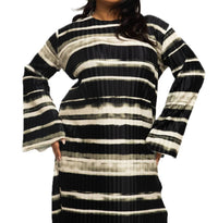 Fashion Szn Curve - Striped Plisse Long Sleeve Dress