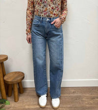 JUST BLACK DENIM Stretch Slight Barrel Twist Jean in med wash - women's jeans - view 4