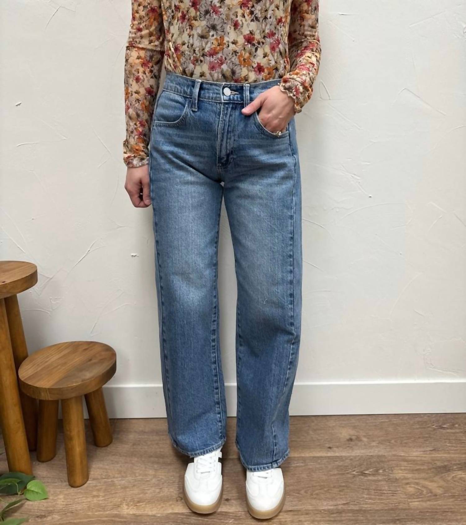 JUST BLACK DENIM Stretch Slight Barrel Twist Jean in med wash - women's jeans - view 4