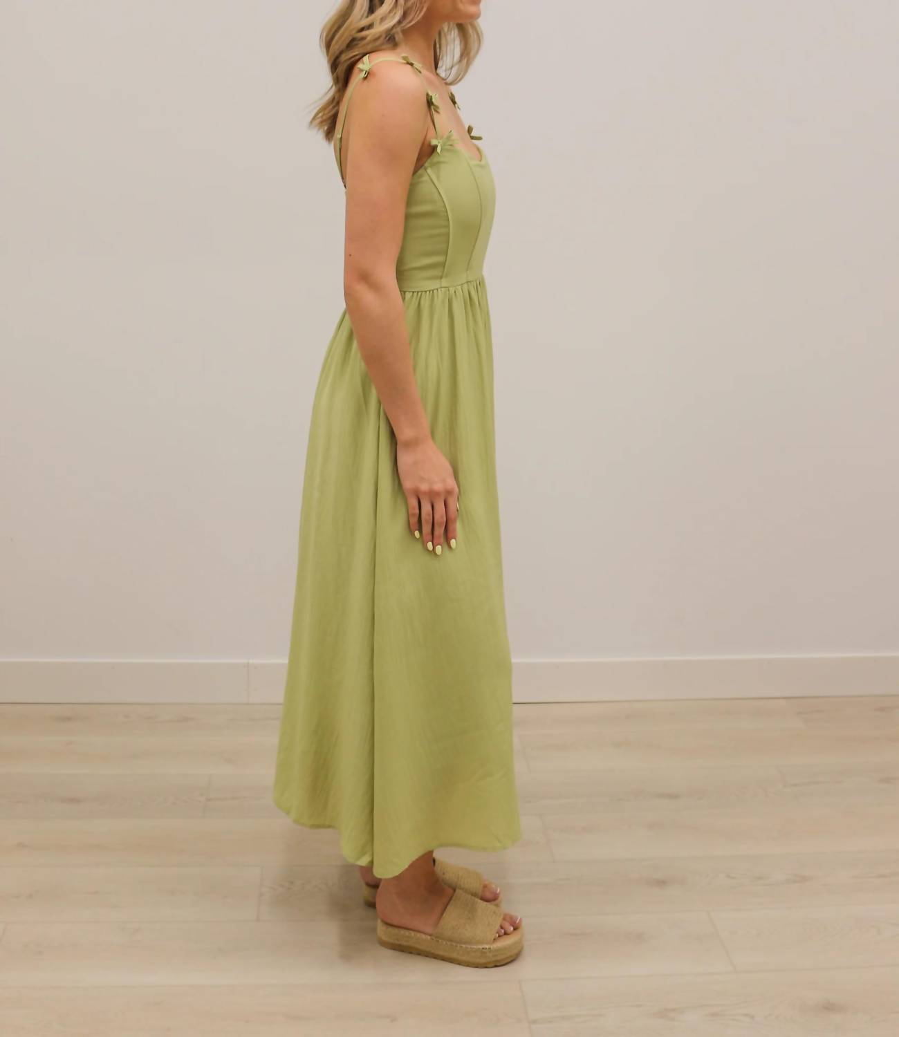 Blu Pepper - Beth Bow Strap Detail Tank Midi Dress