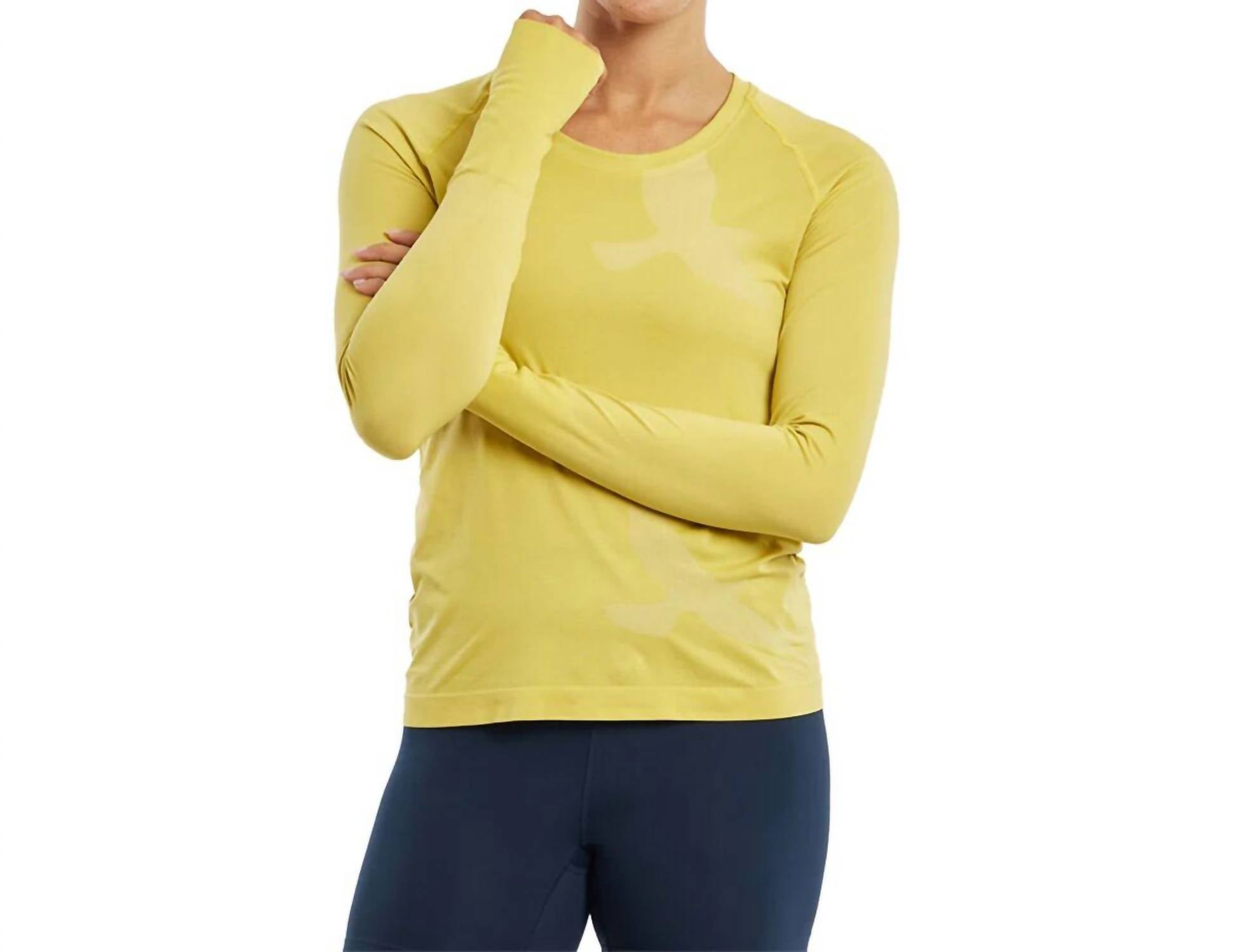 Oiselle Women's Altitude Long Sleeve Tee in saffron - women's long sleeve top - detail view