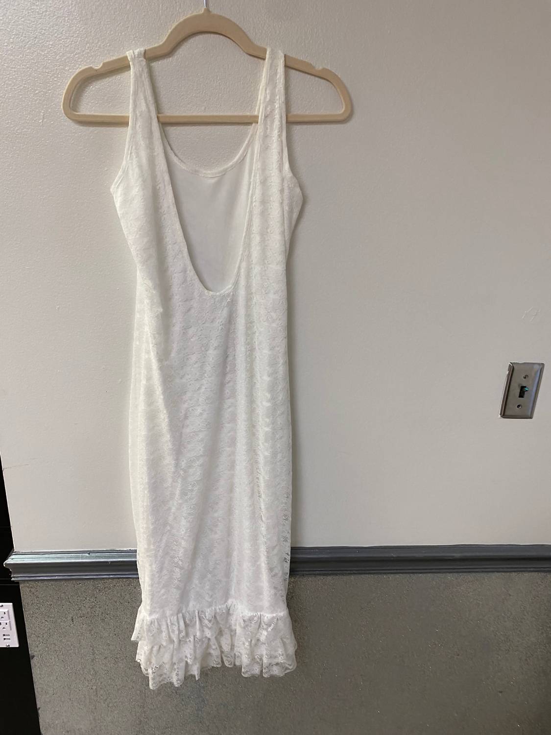 Hidden - Lace Midi Dress