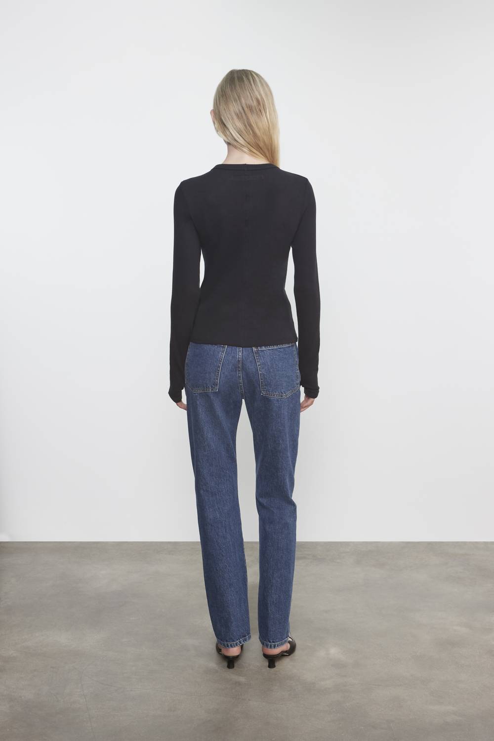Enza Costa - CASHMERE NEW CLASSIC LONG SLEEVE CREW TOP