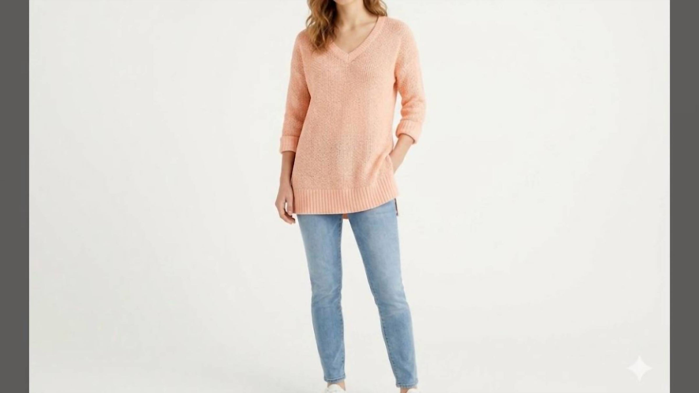 2 Liv - V-neck Pullover Top