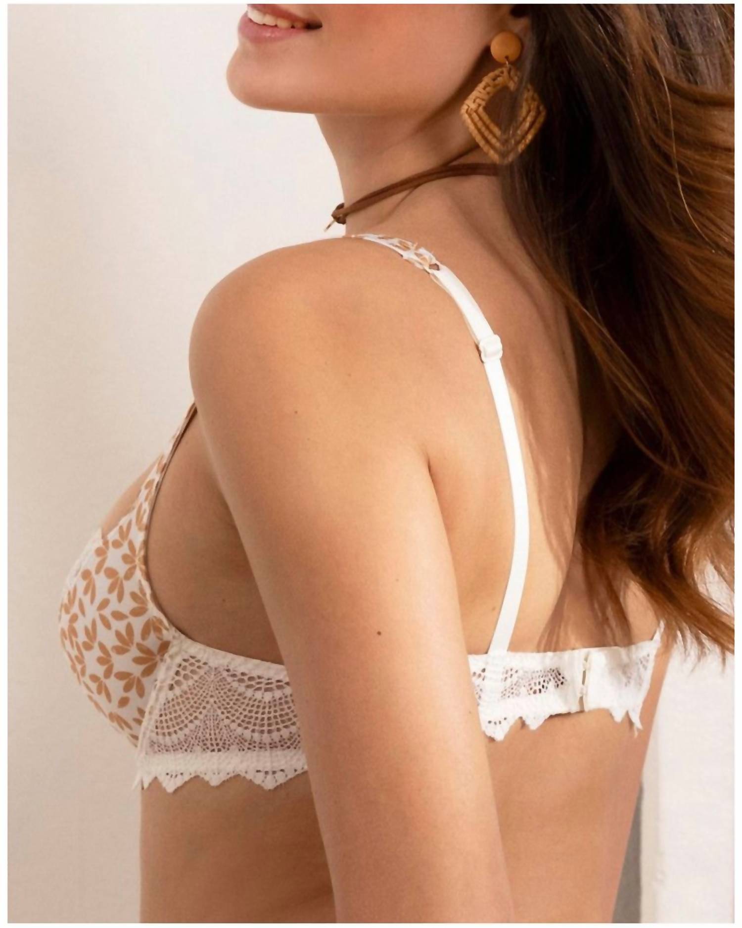 Antigel Boudoir De Filles - Crochet Tulip Bra