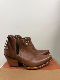 Ariat - WOMEN'S DIXON BOOTIE