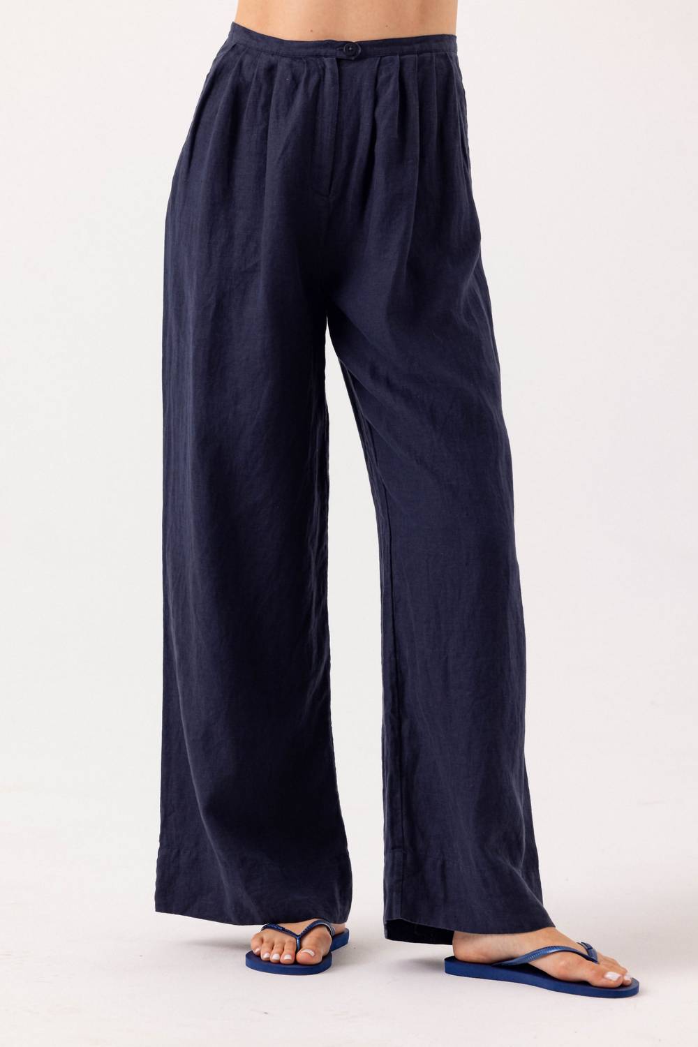 sundays Sylvie Pants in navy - women's pants - detail view