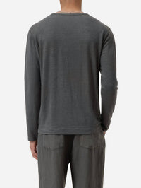 CLOSED Long Sleeve Linen T-shirt in pepper gray - men's long sleeve top - detail view