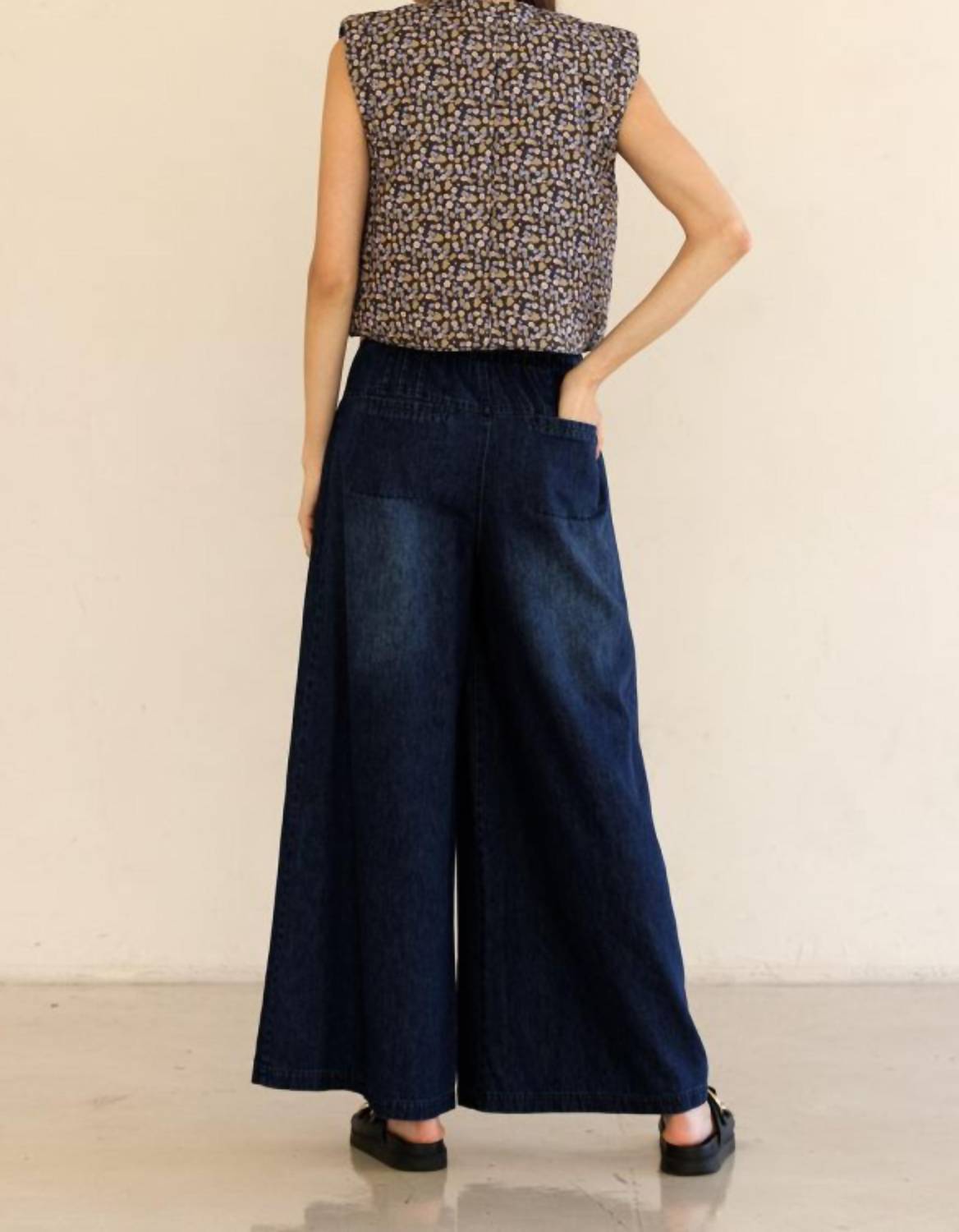 Storia - Quilted Fall Floral Vest