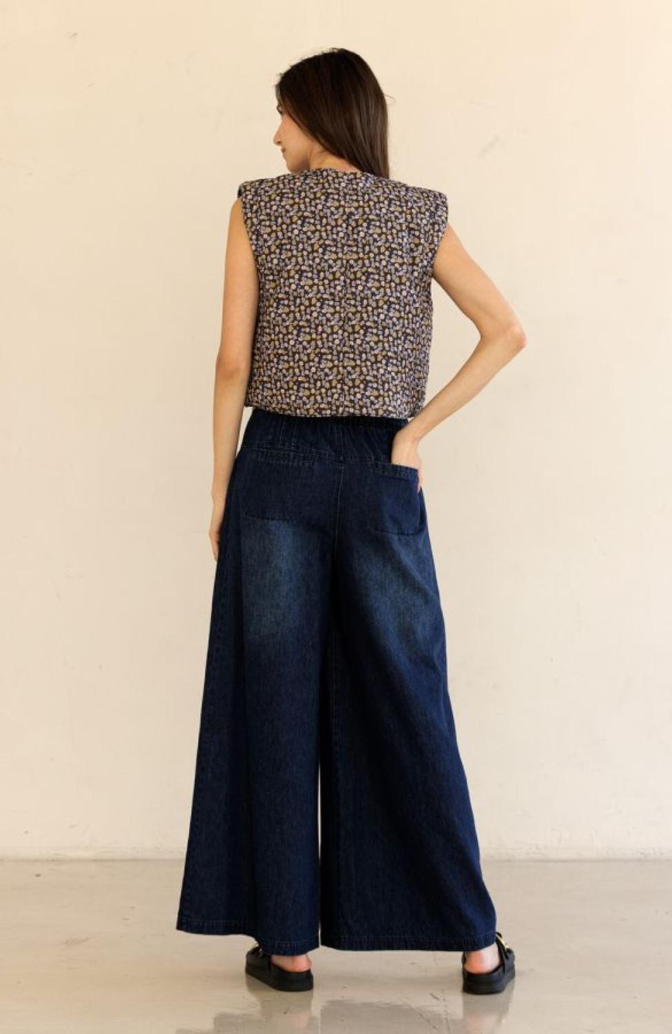 Storia - Quilted Fall Floral Vest