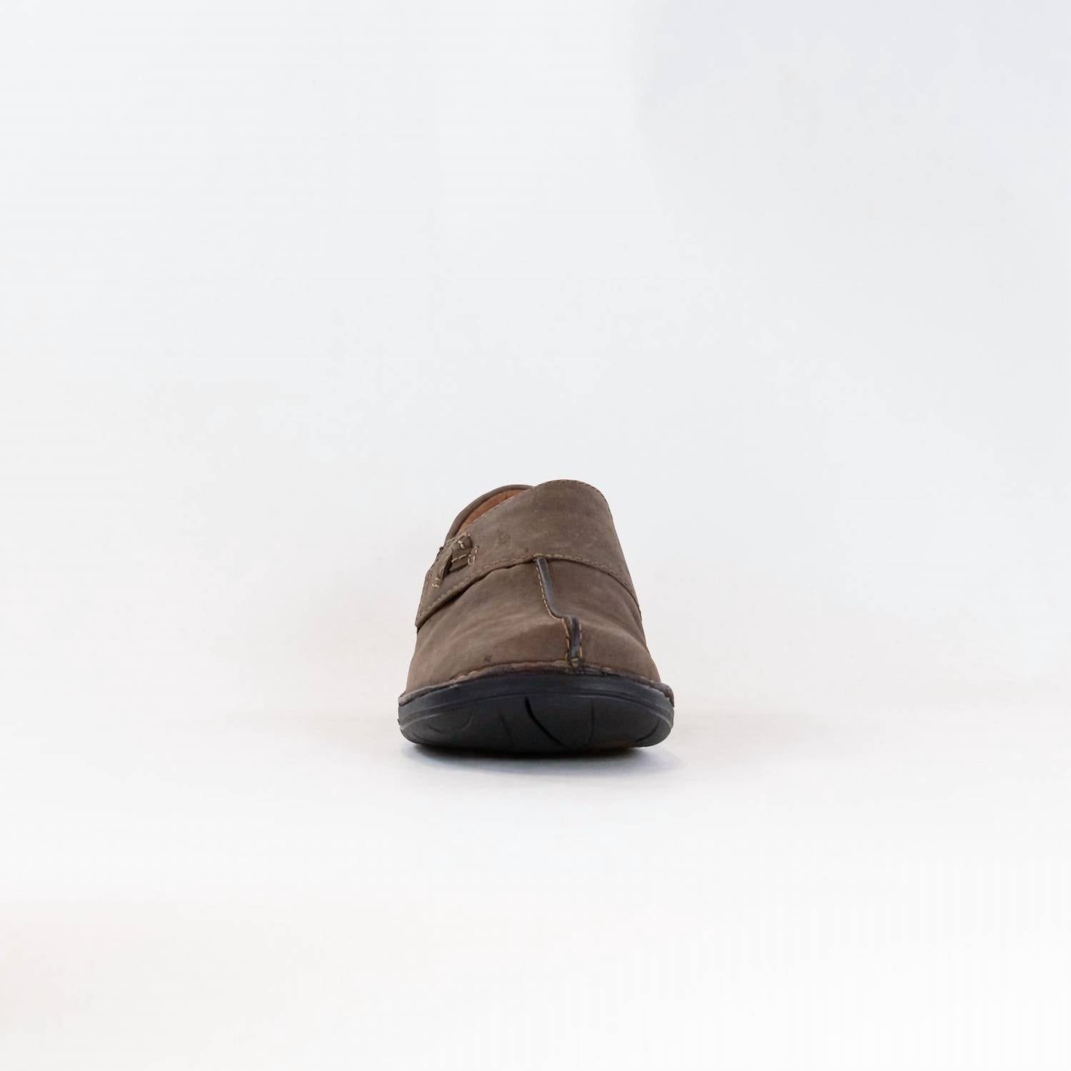 Clarks - Women's Un Loop Ave Slip On Leather Shoes