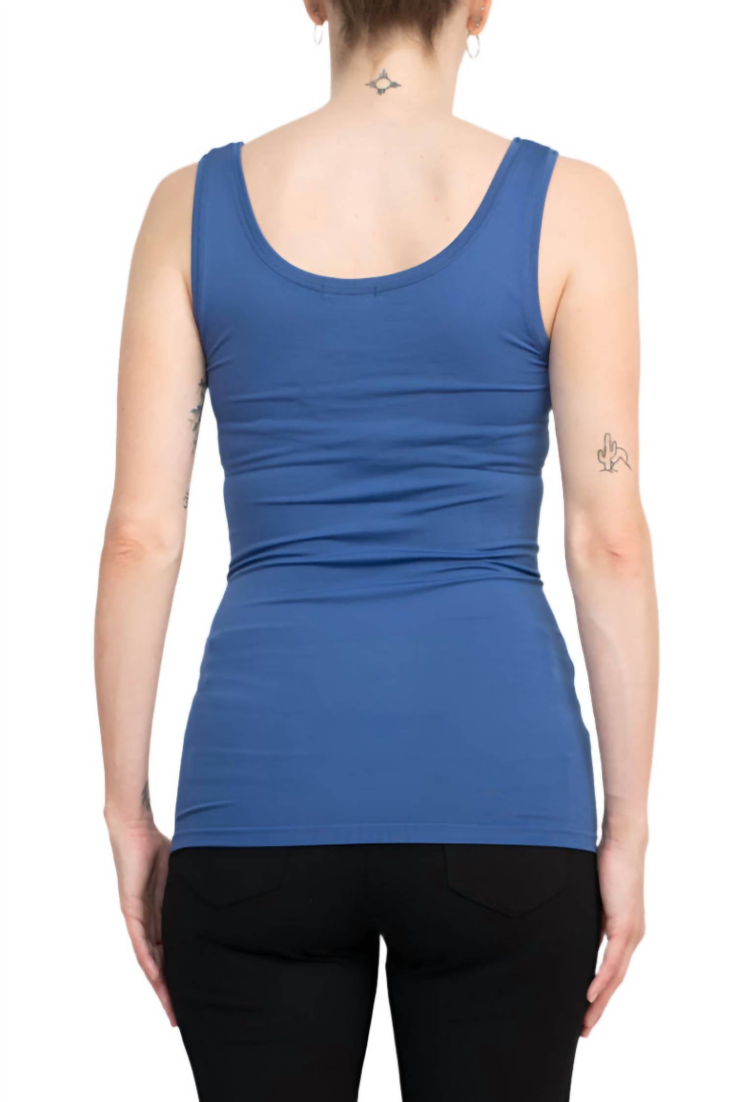 Alberto Makali - Scoop Neck Sleeveless Solid Spandex Top