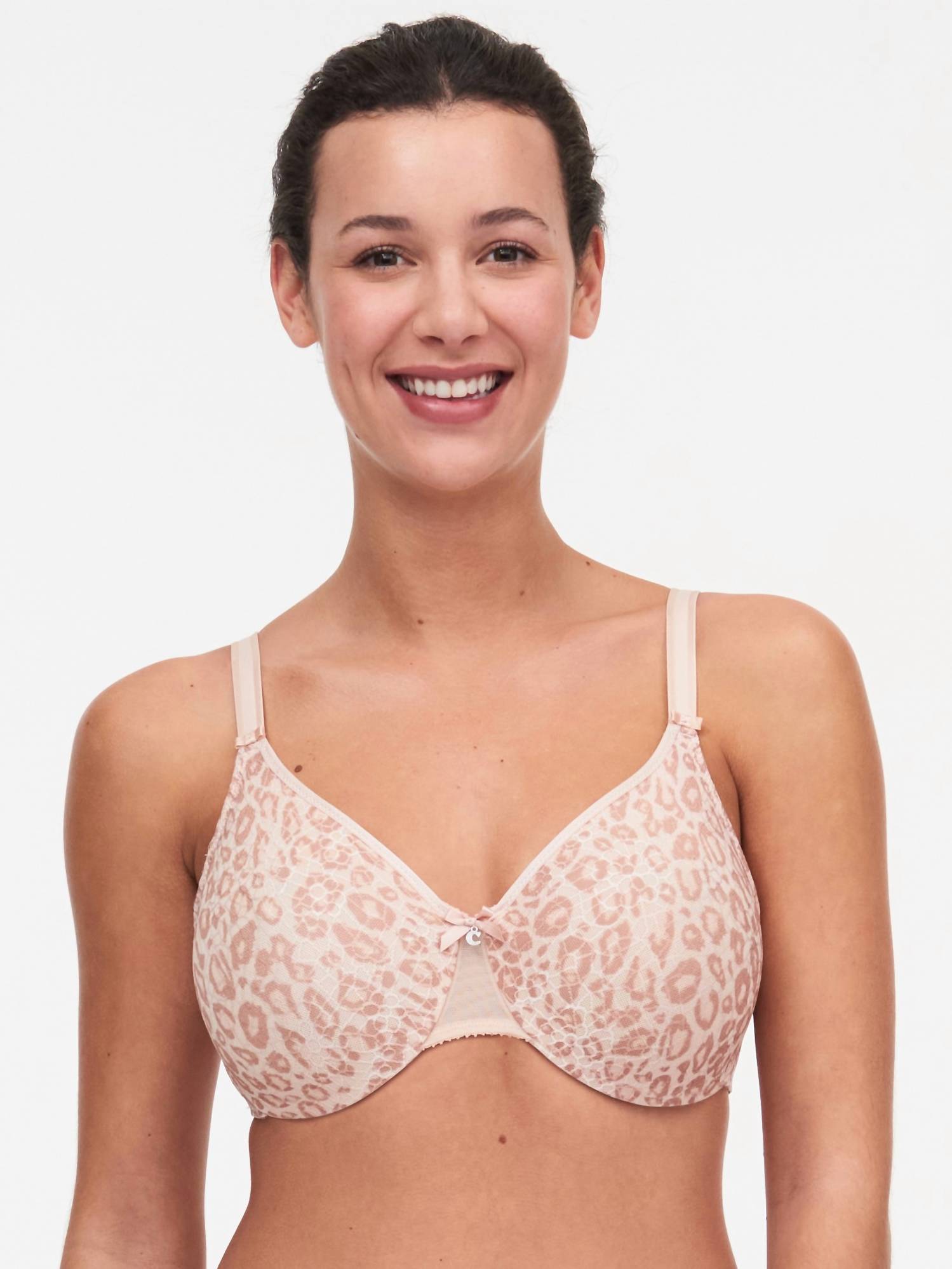Chantelle - Underwire Non Contour Full Coverage Bra