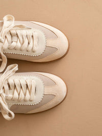 Oasis Society - Women's Kyla Classic Low Top Sneakers
