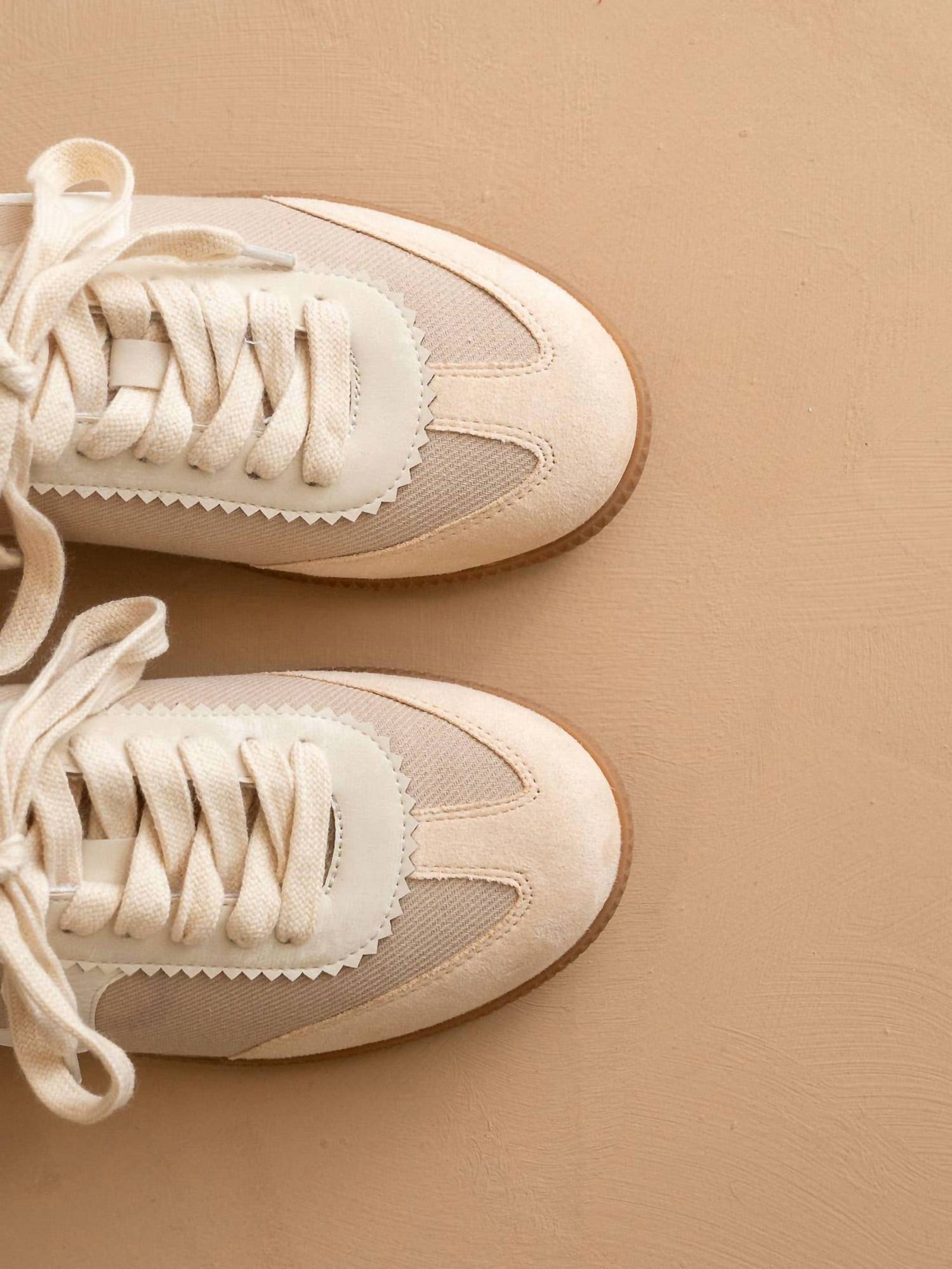 Oasis Society - Women's Kyla Classic Low Top Sneakers