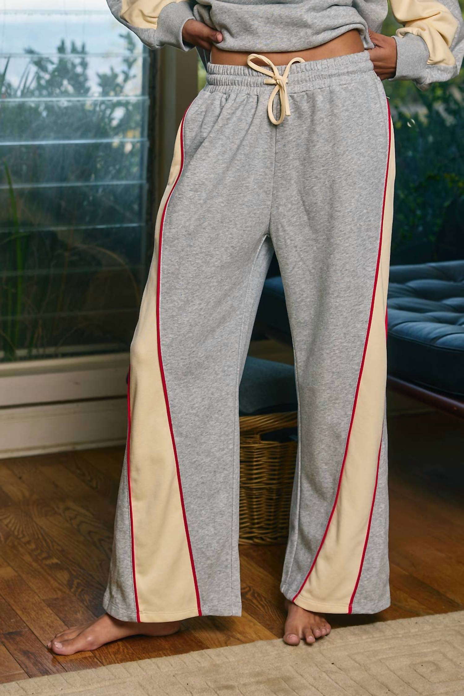 Bucketlist - Piping Details Color-block Wide-leg Sweat Pants