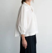 Elle Grey - Elegant Puff-sleeve Blouse