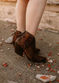 Ariat - Women's The Greeley Booties