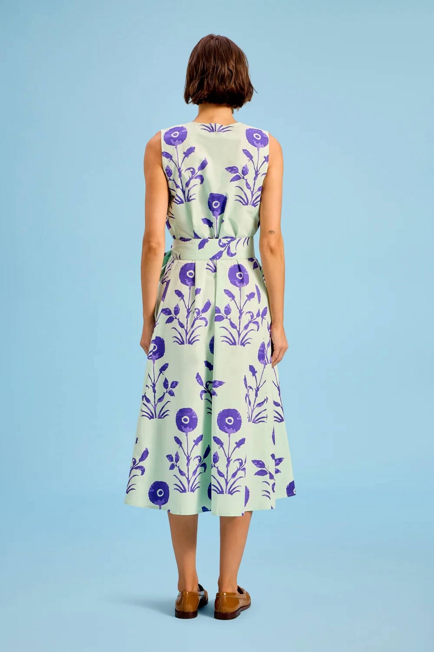 Livro - Annie V-neck Midi Dress