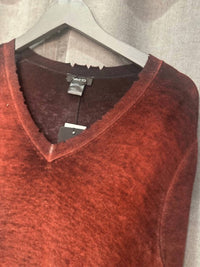 Avant Toi Women's Cashmere Jumper in bordeaux - women's sweater - detail view