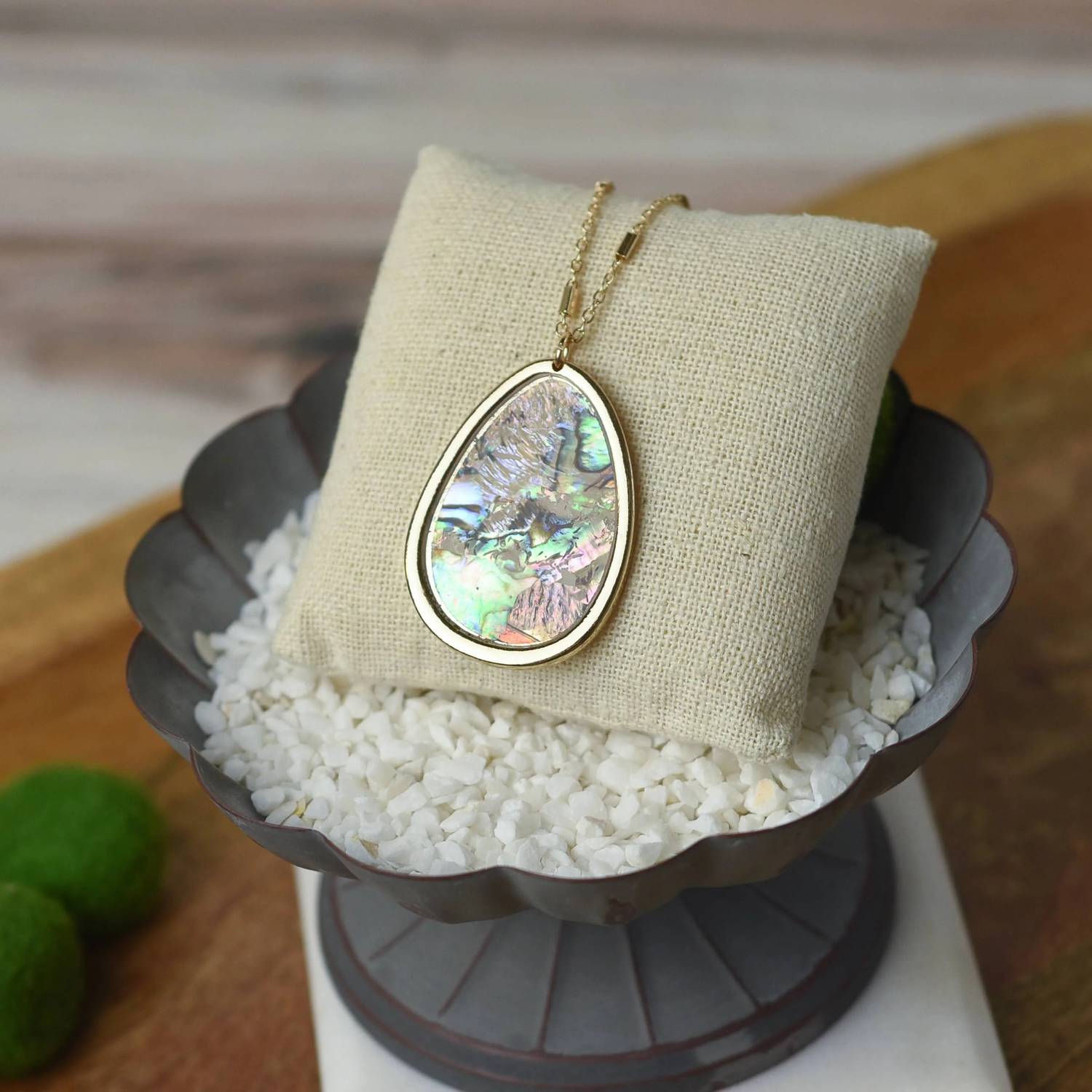 Lauren Lane - Women's Teardrop Pendant Necklace