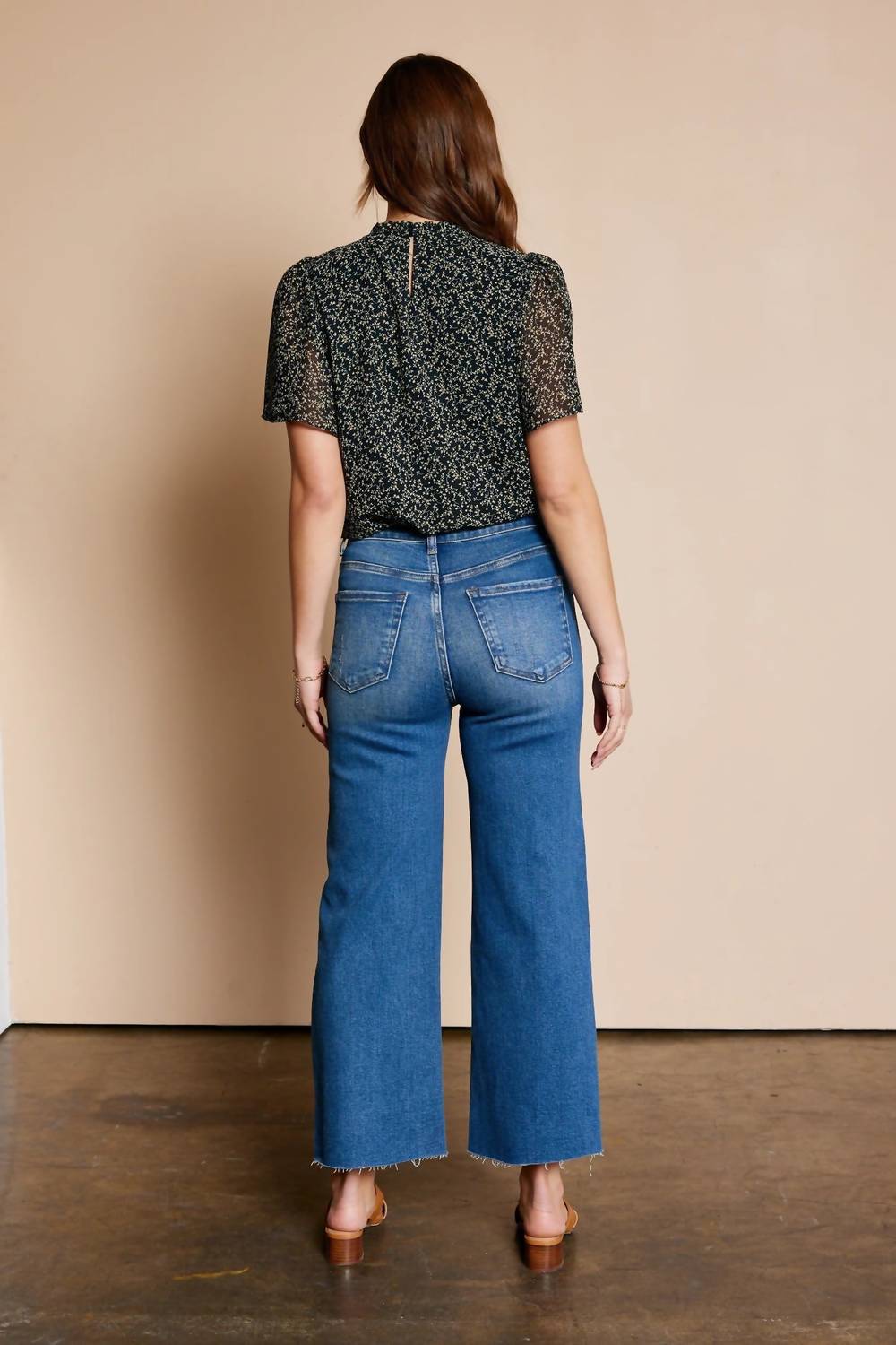 Tea N Rose - Amanda Wide Leg Crop Raw Hem Jeans