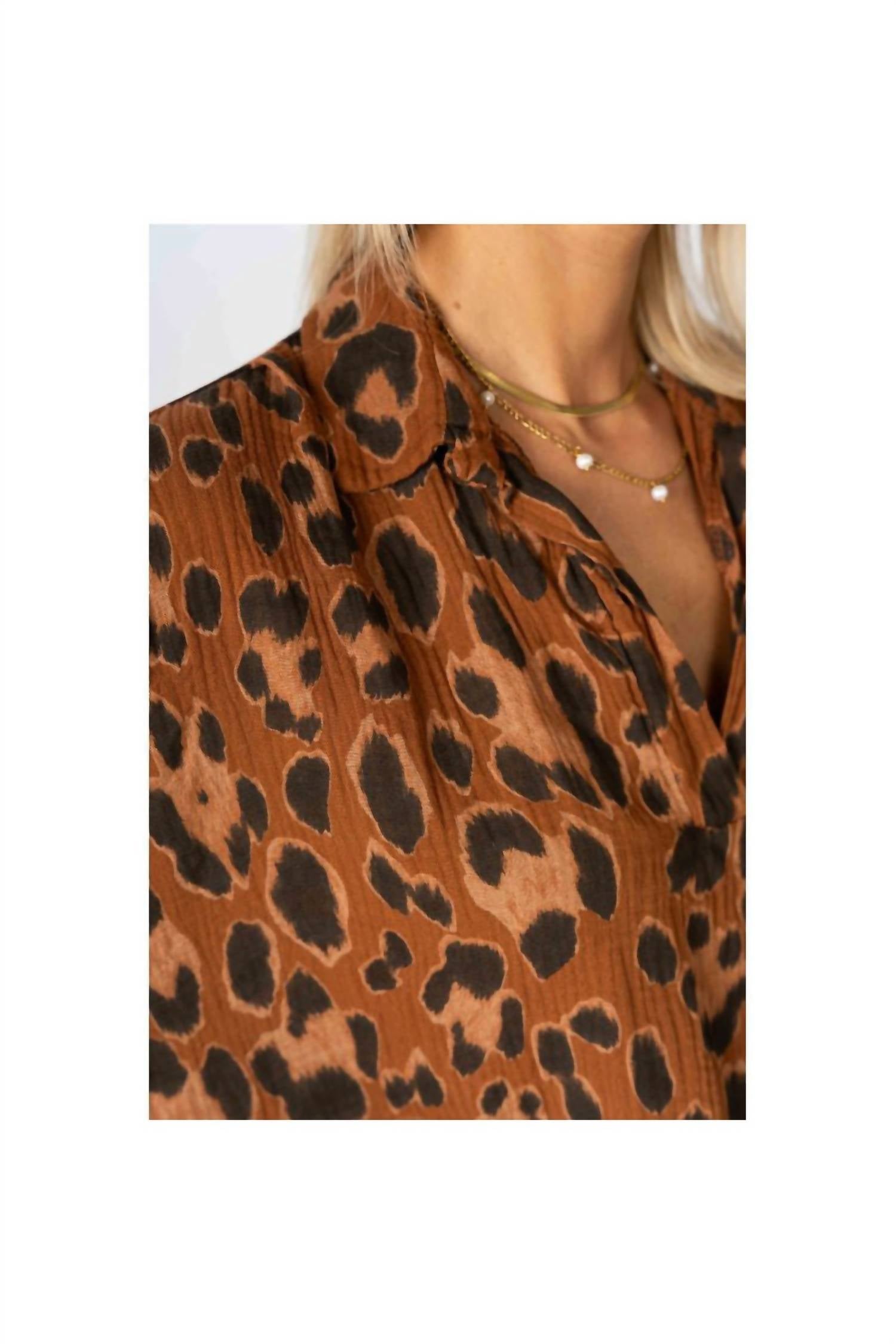 Look Mode Usa - Cheetah Print High Low Pullover Top