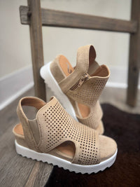 Very G - Women's Gracewalk Platform Sandal