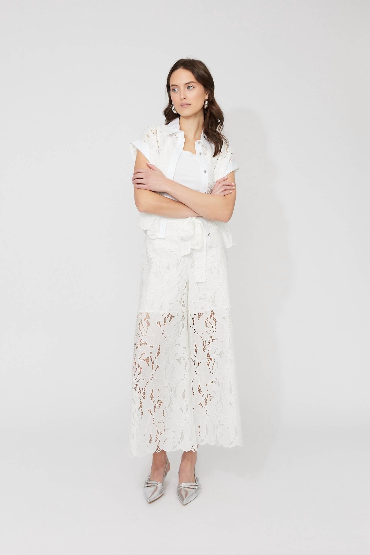 Frank Lyman - High-waisted Floral Trousers
