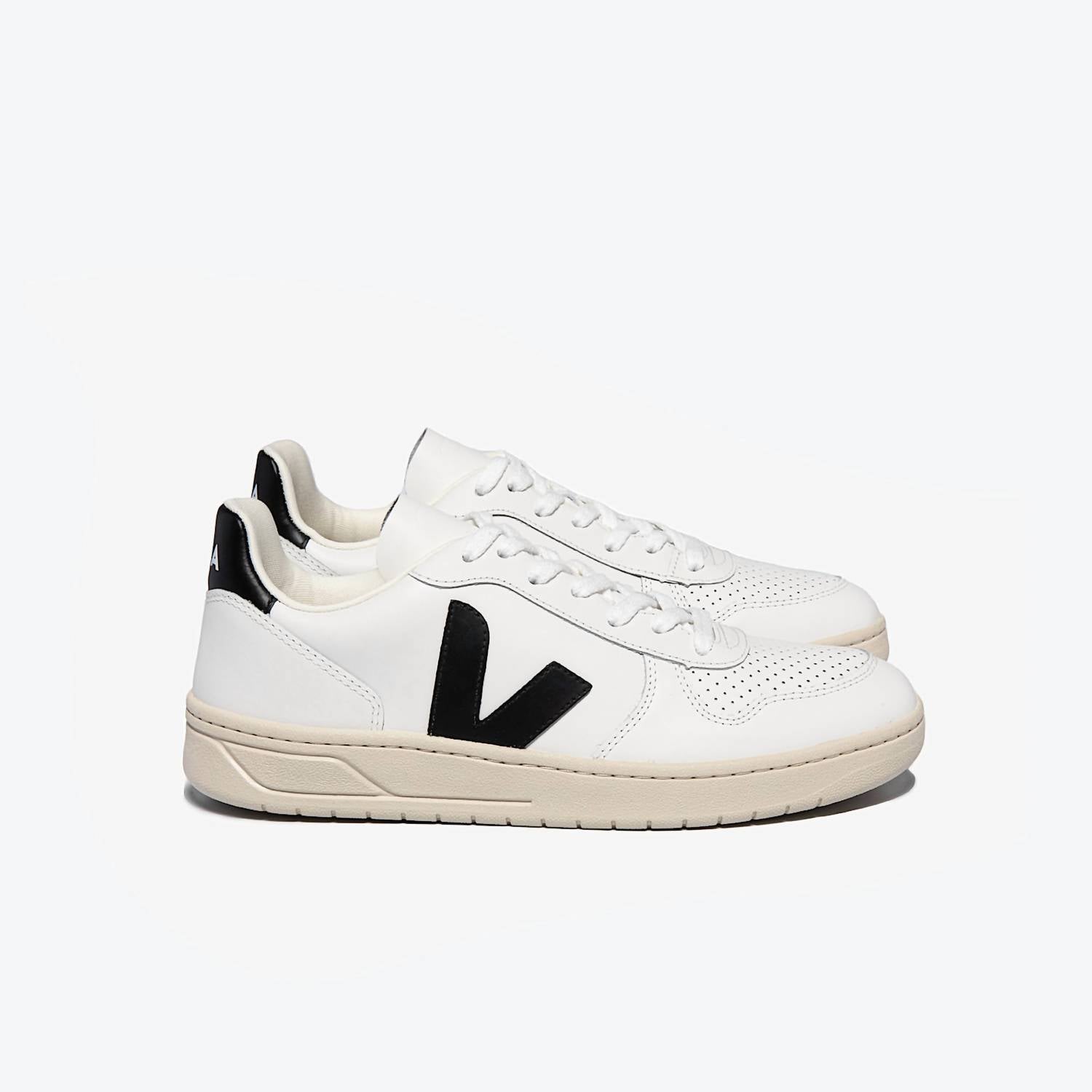 Veja - Unisex V-10 Leather Sneaker Shoe