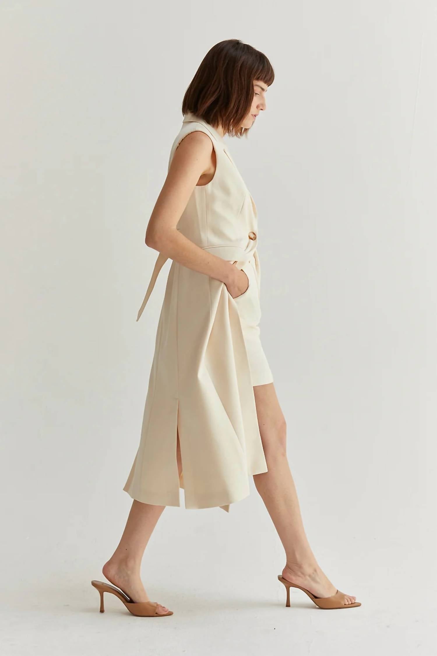 Crescent - Sasha Sleeveless Long Blazer
