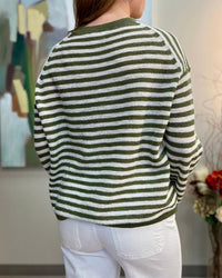 Closed - Hunter Crew Top