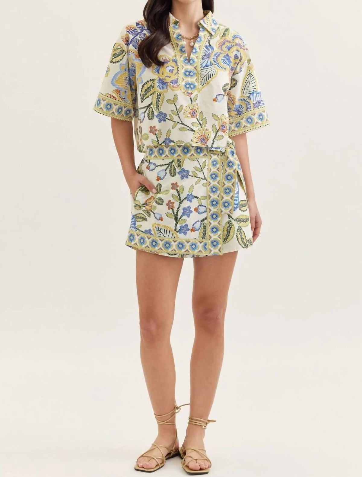 Entrousa - Botanical Print Short Sleeve Top