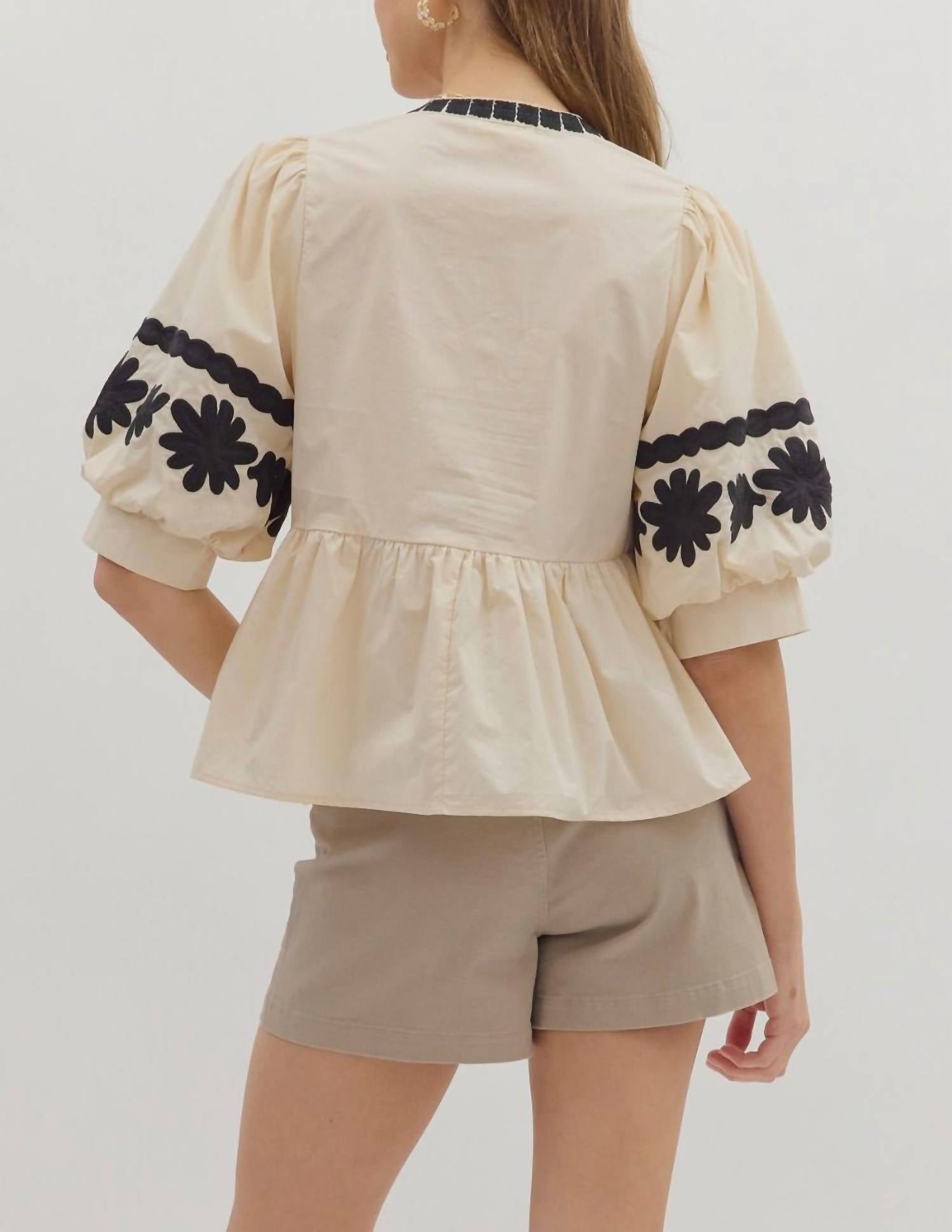 Entro - Floral Embroidered Bubble Sleeved Top